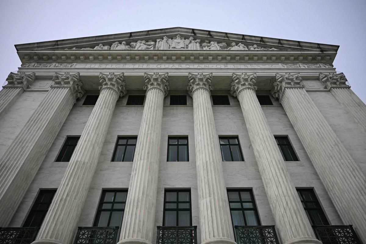 La Cour suprême américaine pourrait renforcer l'autorité présidentielle sur les agences fédérales