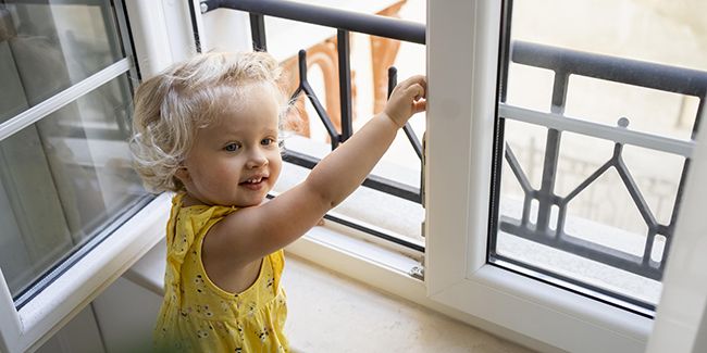 10 règles de sécurité indispensables à enseigner aux enfants à la maison
