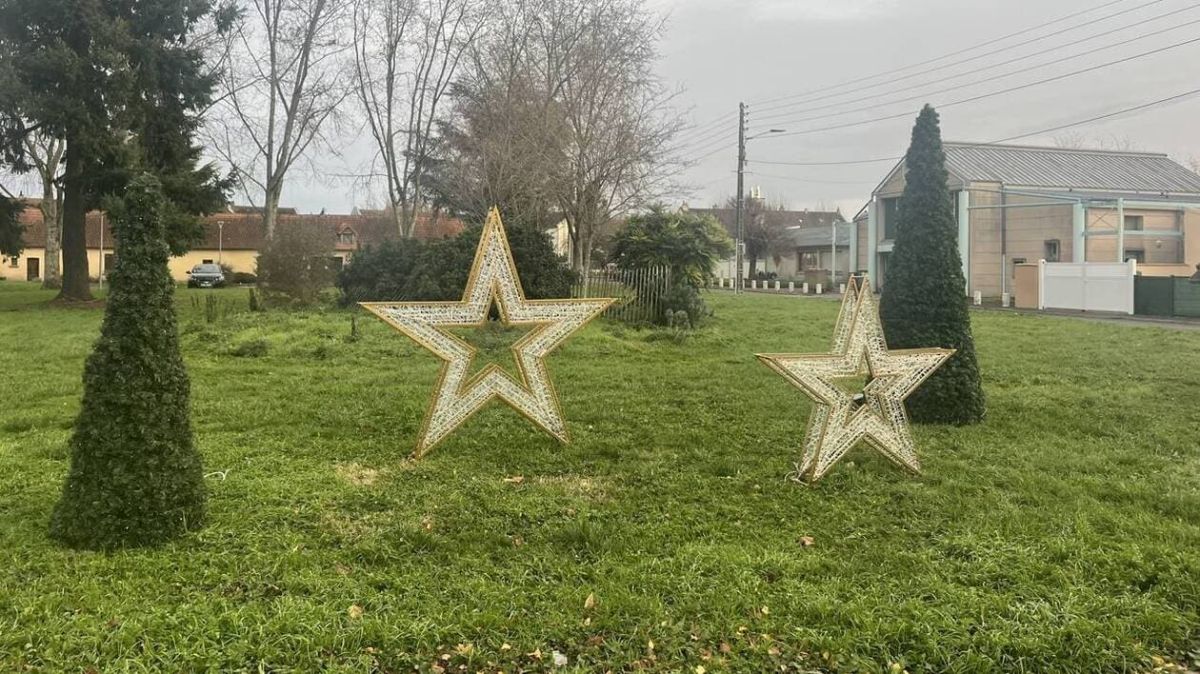 Vol d'illuminations de Noël à Arnage : la commune réagit avec indignation