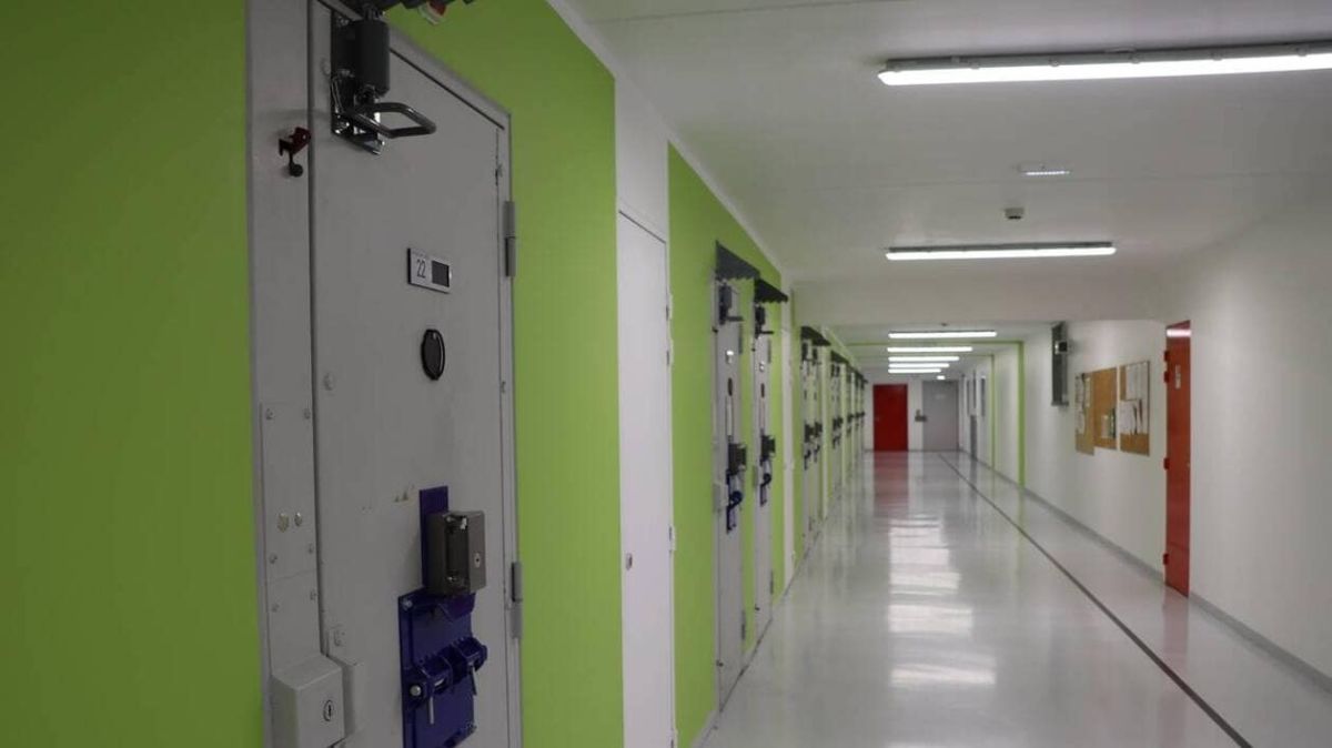 Une rencontre controversée entre un ex-détenu et des narcotrafiquants