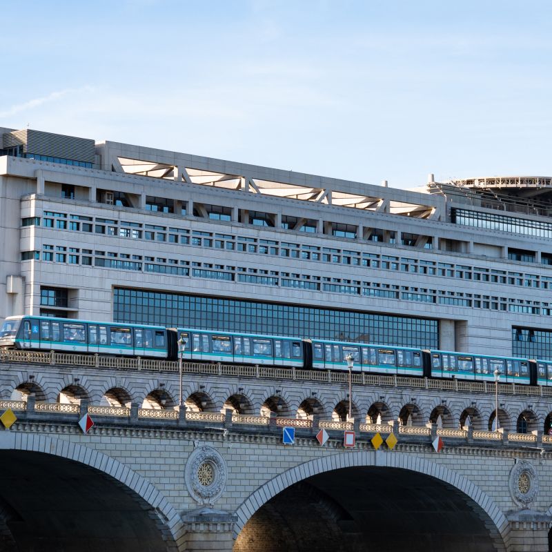 Un coup de pouce salarial pour 356 000 agents publics en 2026