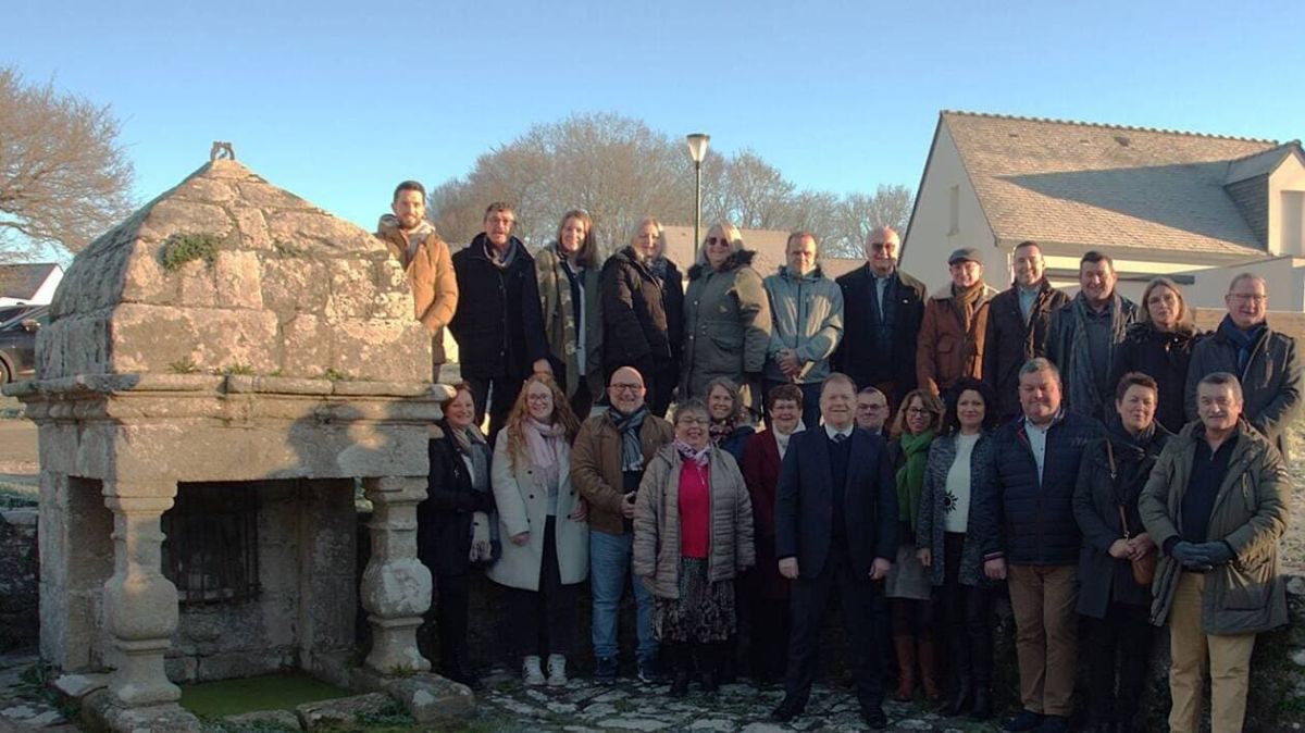 Frank Nicolas dévoile son équipe pour les municipales 2026 à Merlevenez