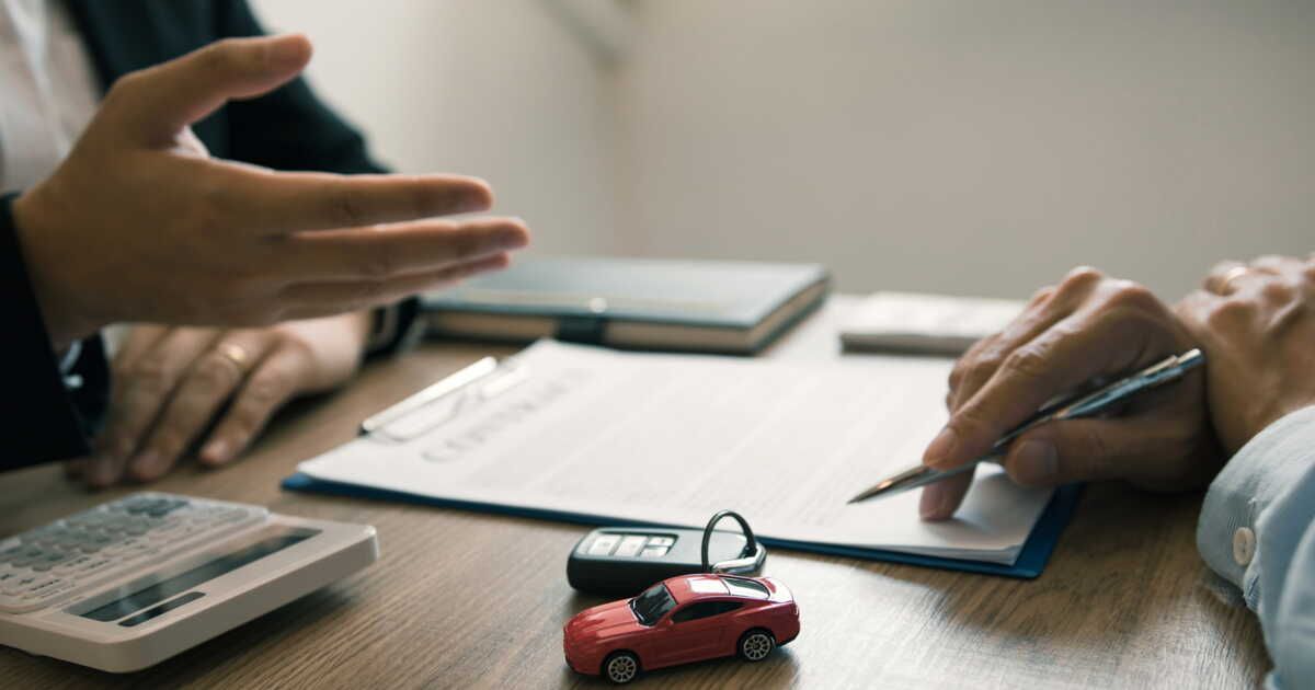 Les assurances auto et habitation : une hausse inquiétante en 2025