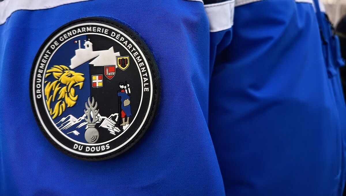 Armes et alcool : un homme interpellé à Maîche pour comportement agressif