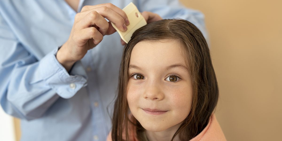 Des solutions naturelles pour se débarrasser des poux en un temps record