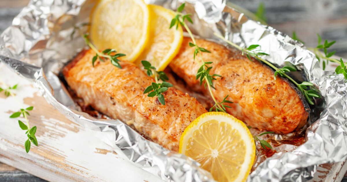 L'alerte d'un microbiologiste sur le papier aluminium en cuisine