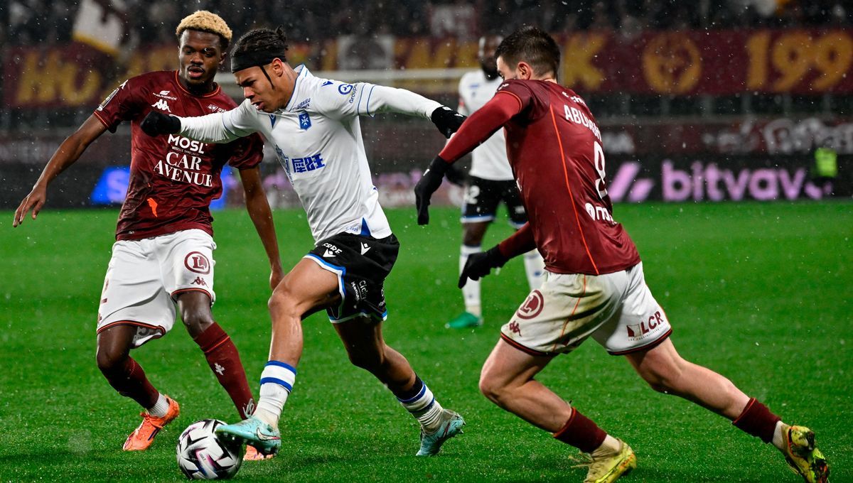L'AJ Auxerre jubile sous la neige avec une victoire éclatante contre Metz