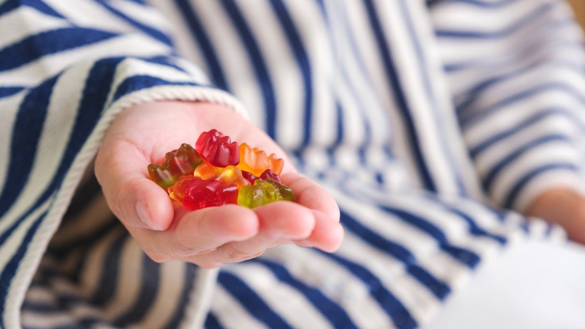 Un tragique anniversaire : un garçon de deux ans s'étouffe avec un bonbon