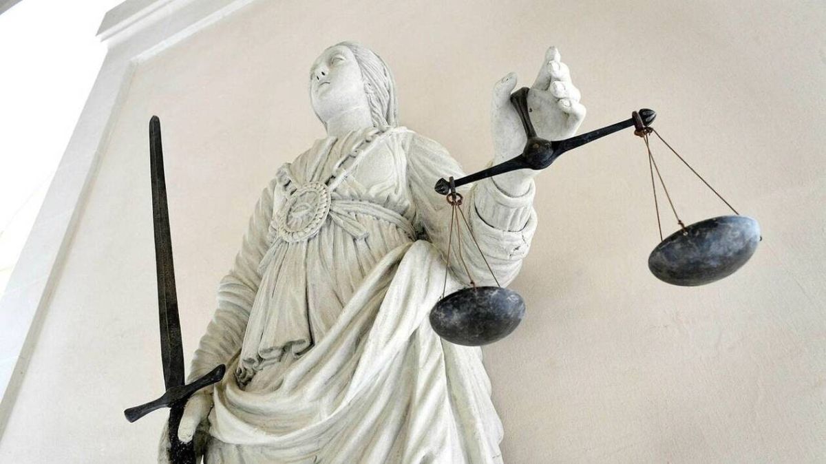 un homme incarcéré pour trafic de cigarettes refuse la libération conditionnelle