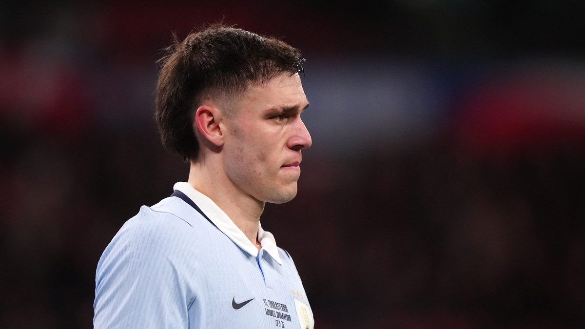 L'étrange incident de Manuel Ugarte: deux cartons jaunes et toujours sur le terrain