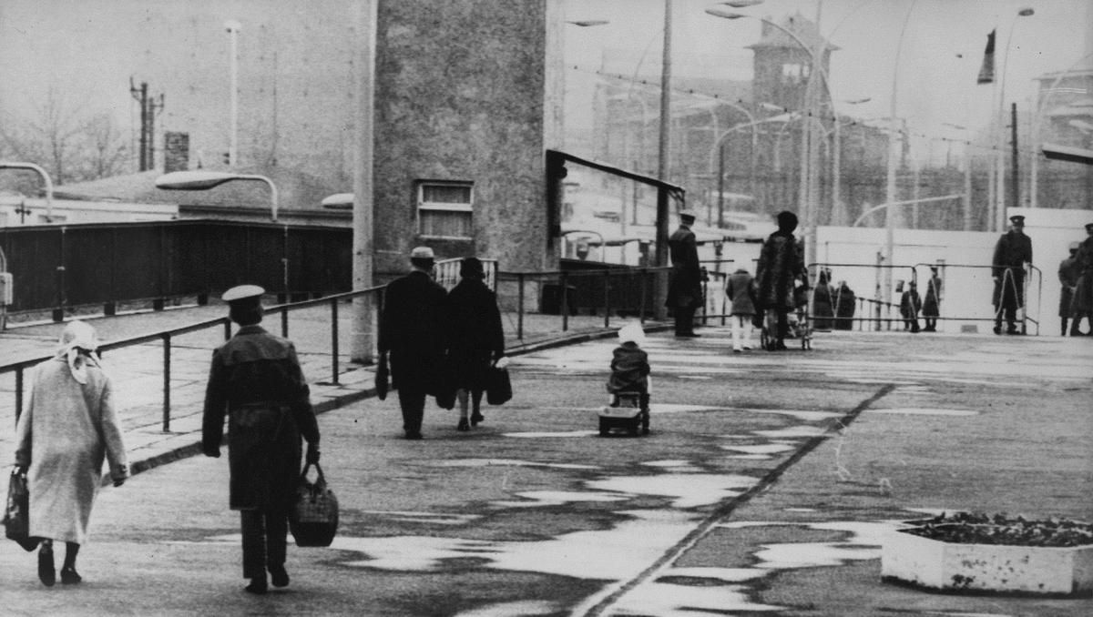 Renaissance des retrouvailles : Berlin-Ouest et Berlin-Est se réembrassent en 1972