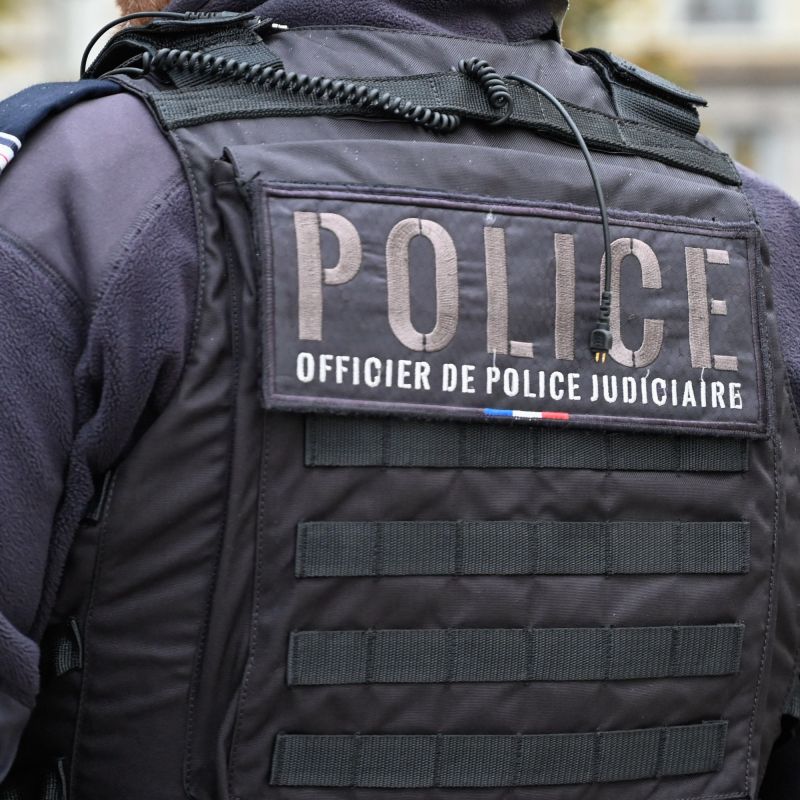 Tragédie dans les Ardennes : un couple septuagénaire retrouvé sans vie, deux jeunes en garde à vue