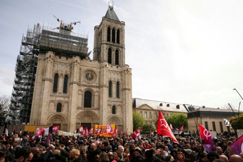 Rassemblement à Saint-Denis : des milliers de voix contre le racisme et pour Bally Bagayoko