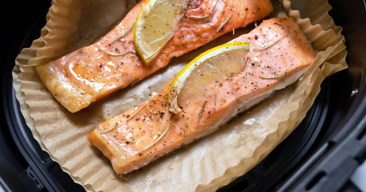 Peut-on mettre du papier cuisson au Air fryer sans danger ?