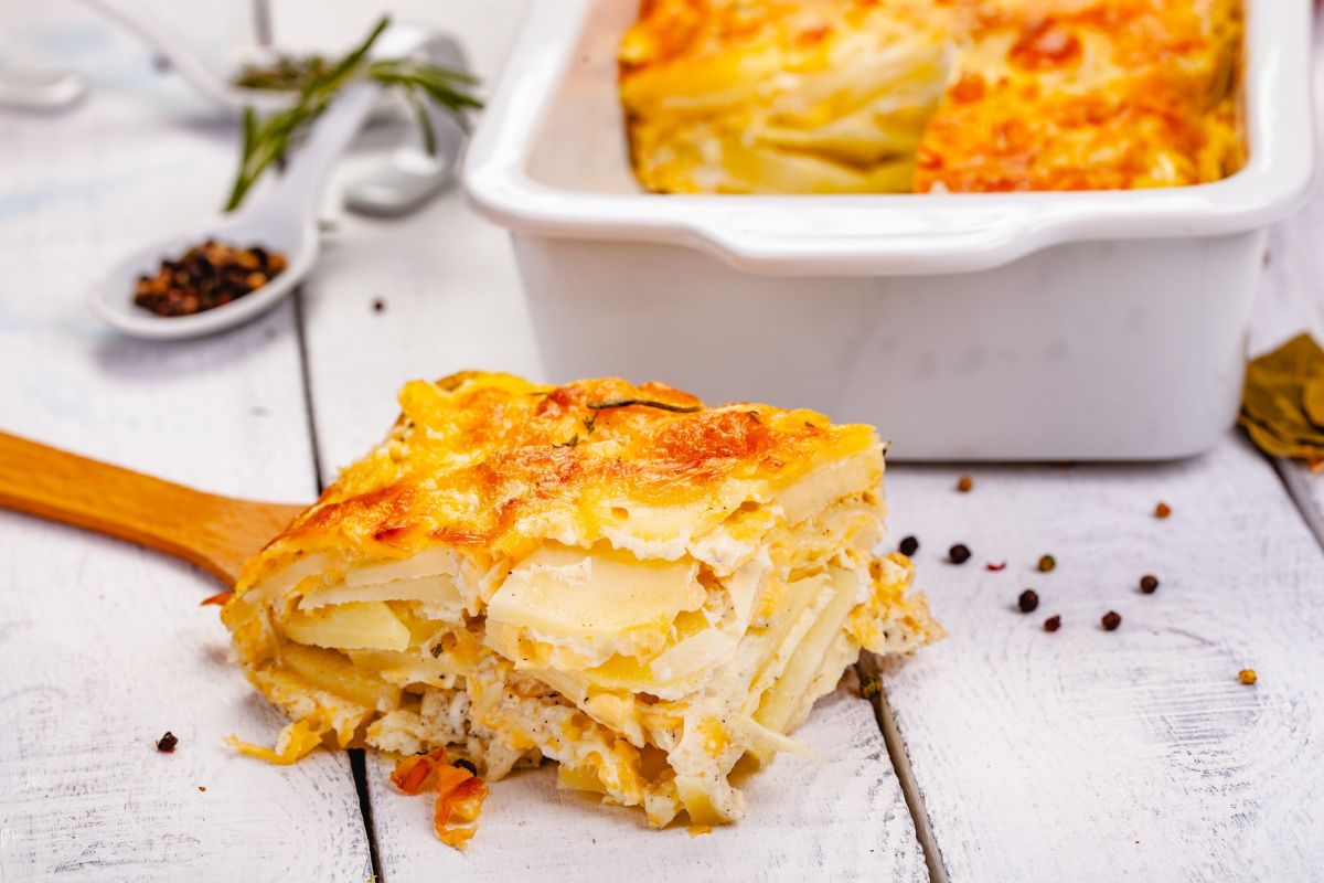 Oubliez les pâtes : découvrez la recette surprenante des lasagnes de pommes de terre