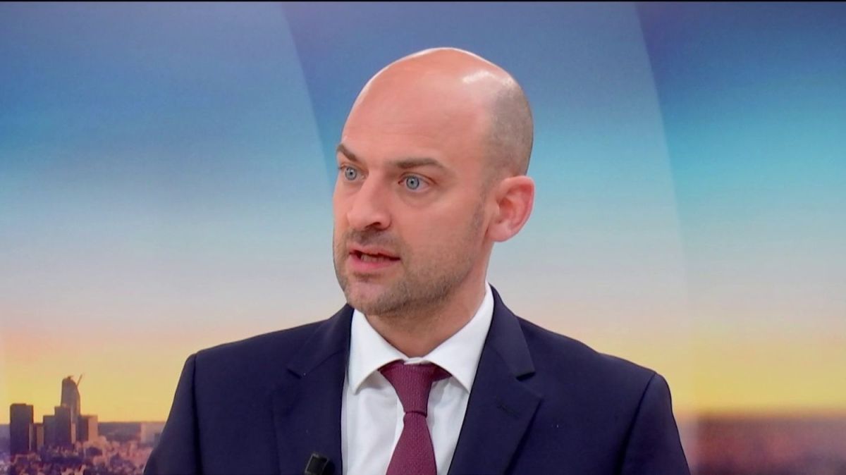 La France s'oppose aux frappes sur les infrastructures civiles, selon Jean-Noël Barrot