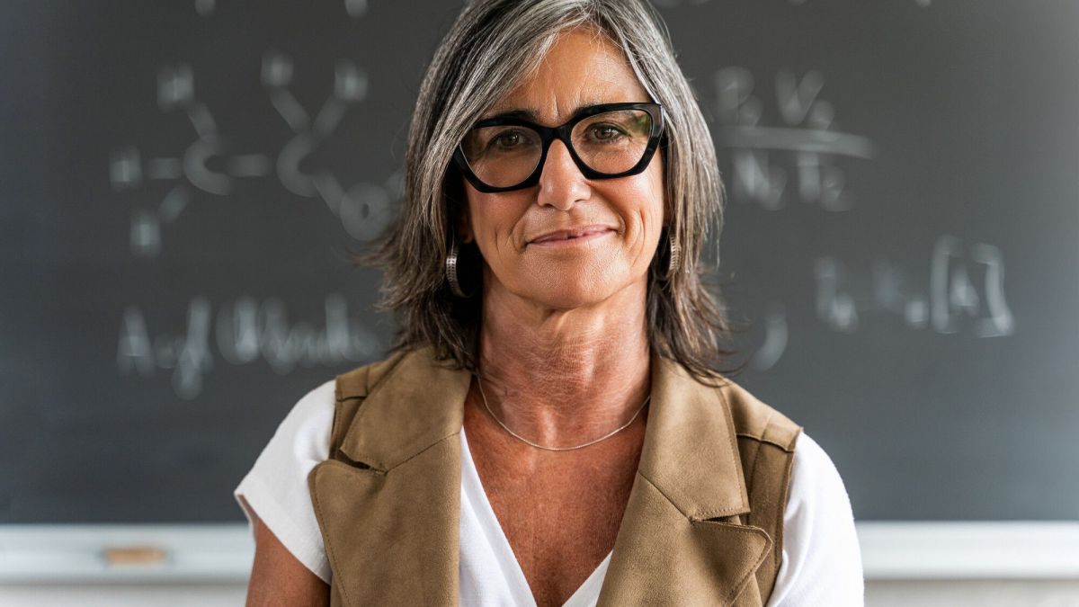 Léna, professeure de maths, dévoile sa retraite et ses choix audacieux