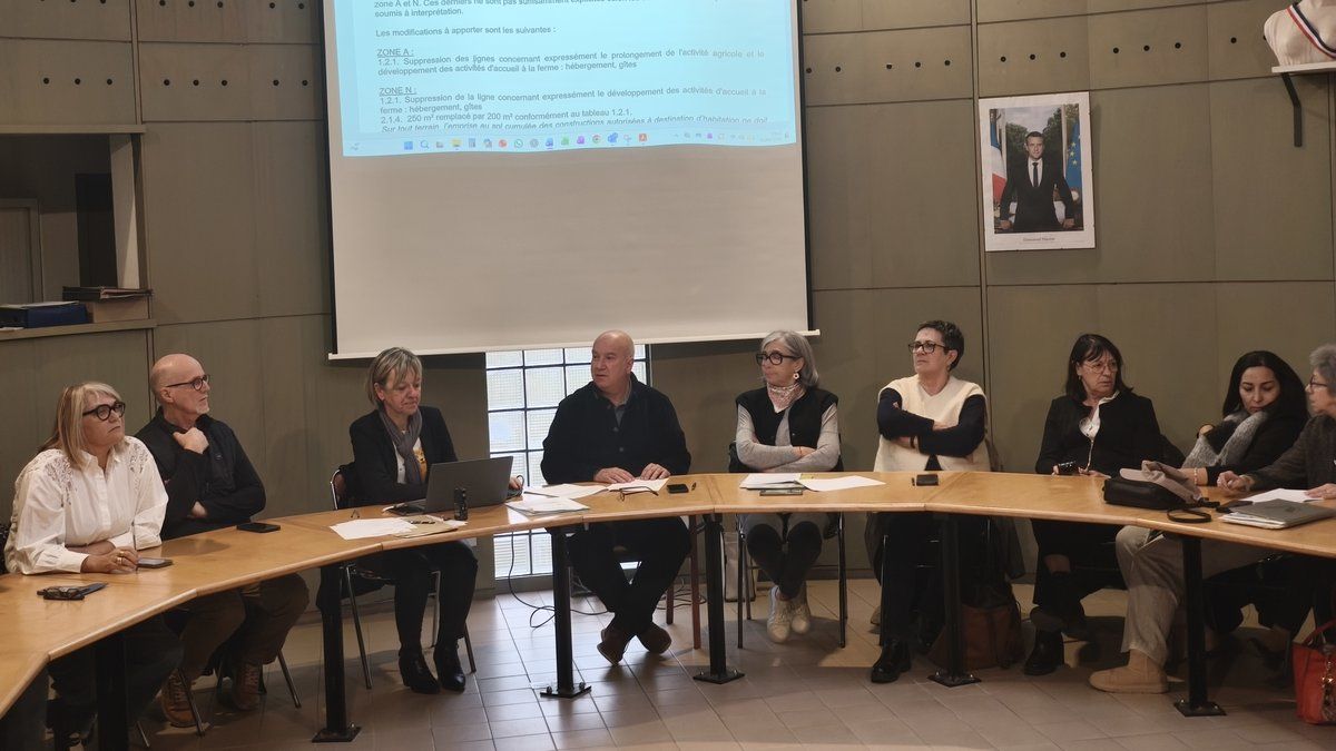 La nouvelle équipe municipale de Villemoustaussou prend ses marques