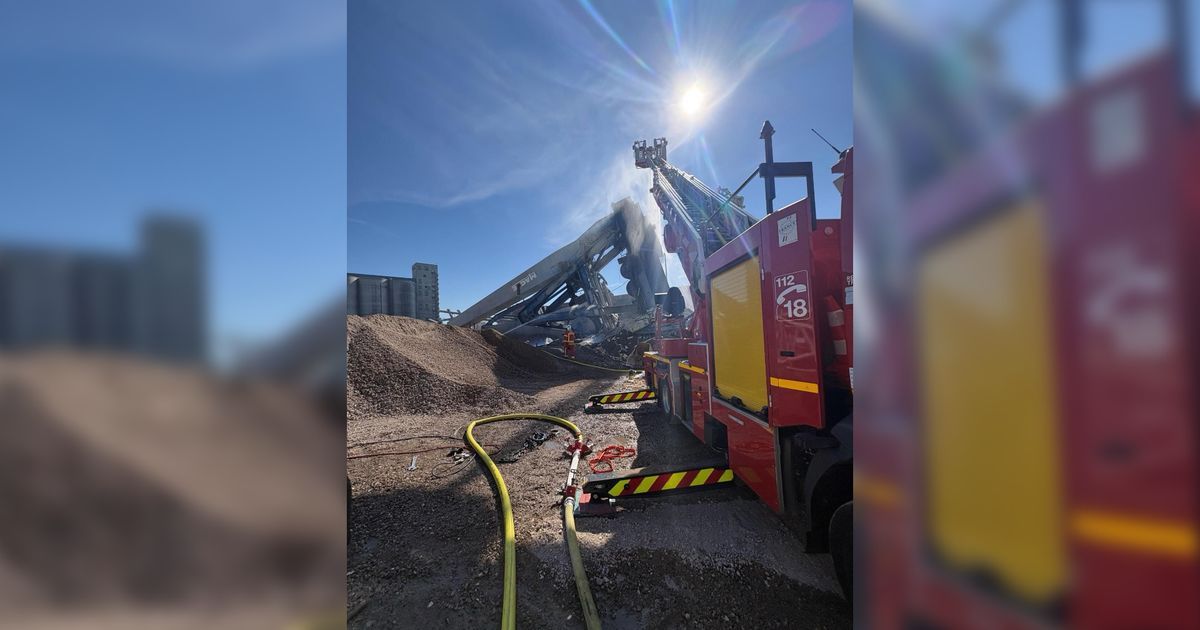 Incendie au port de Sète : une grue en démantèlement prend feu