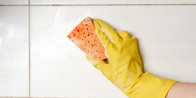 Des solutions efficaces pour dire adieu au calcaire sur votre carrelage