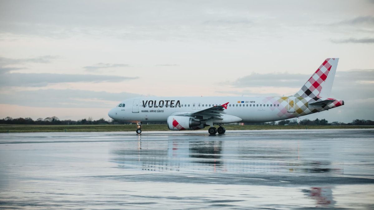 Volotea innove avec une hausse de prix après l'achat : une pratique légale ou inédite ?