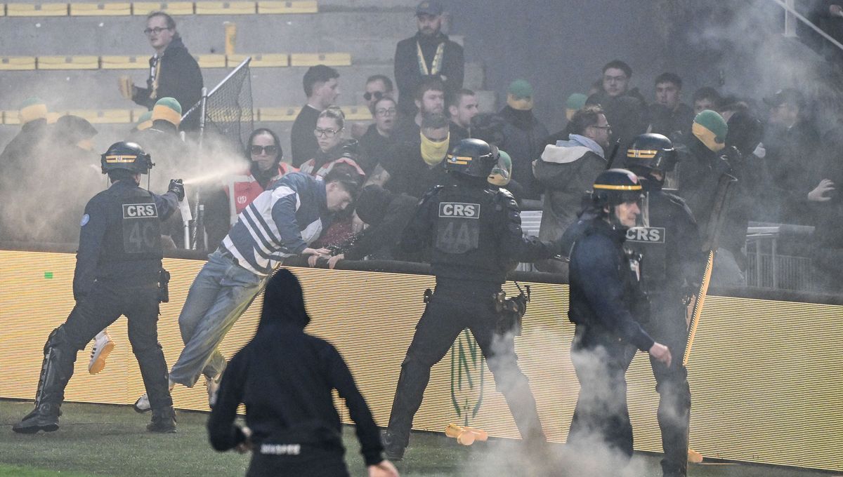 FC Nantes : des voix discordantes et des sanctions en vue après l'envahissement du terrain