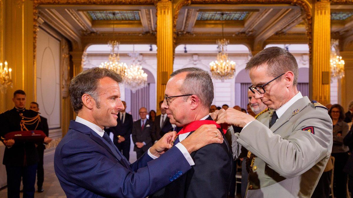 Pierre-André Durand promu commandeur de la Légion d'honneur par Emmanuel Macron