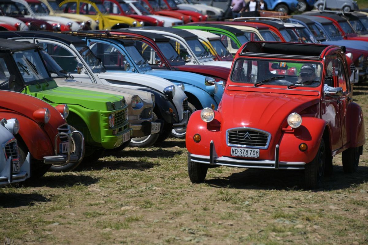 Retour de la 2CV électrique : voyage au cœur de la Deudeuche
