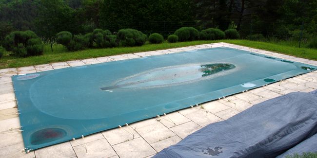 Préparer sa piscine pour l'hiver : conseils essentiels