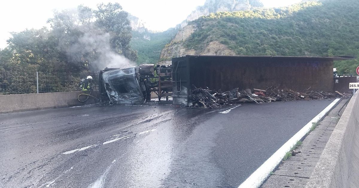 Un spectaculaire accident de camion paralyse l'A75 dans l'Hérault