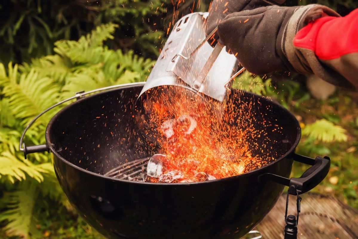 Simplifiez l’allumage de votre barbecue grâce à ce geste simple avec un démarreur