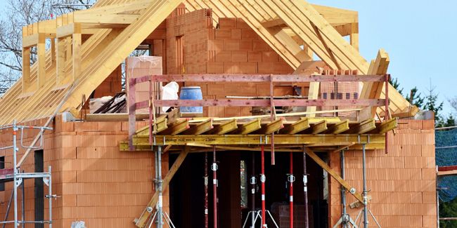 Se lancer dans l'auto-construction : pourquoi l'assurance dommage ouvrage est cruciale