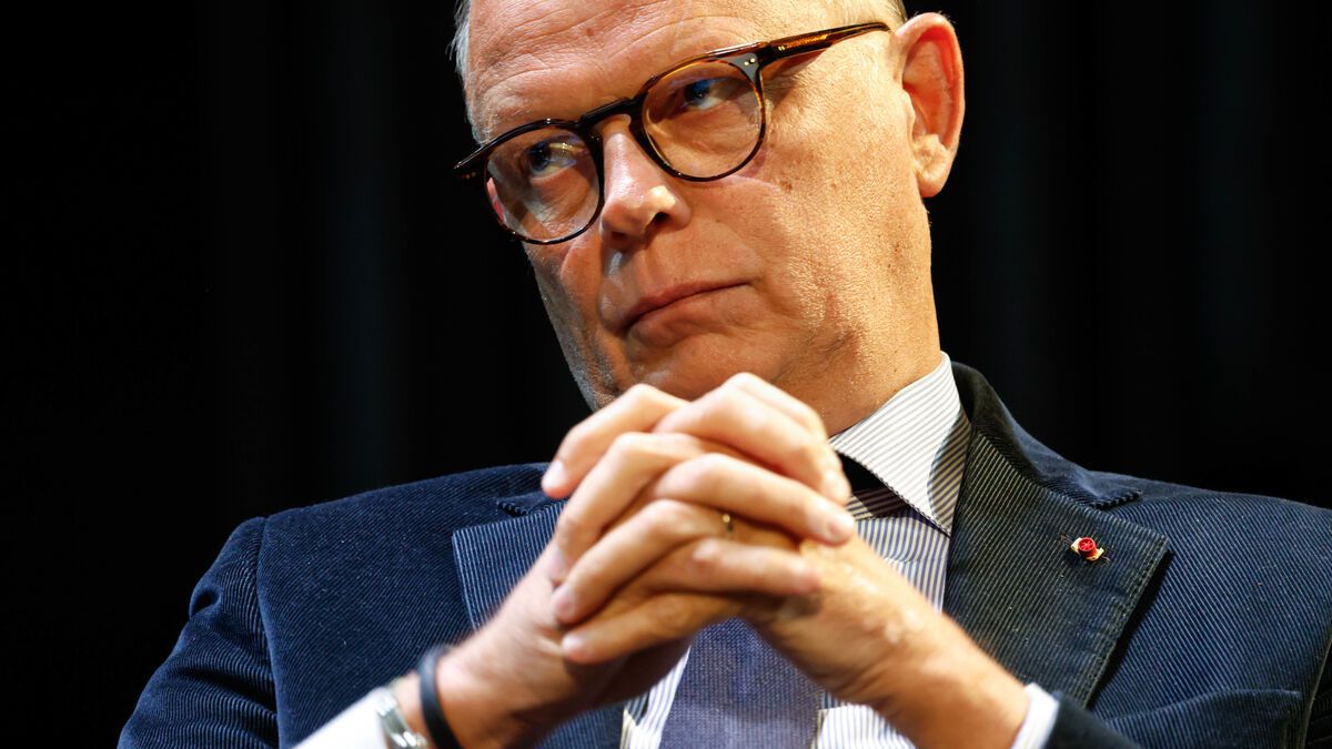 Un rassemblement d'Édouard à Saint-Ouen : Philippe au cœur de l'événement