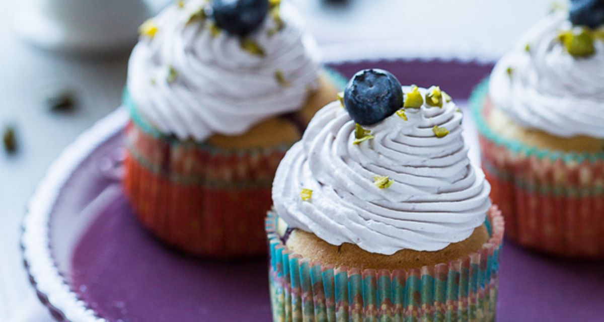 Des cupcakes coco et myrtille irrésistibles