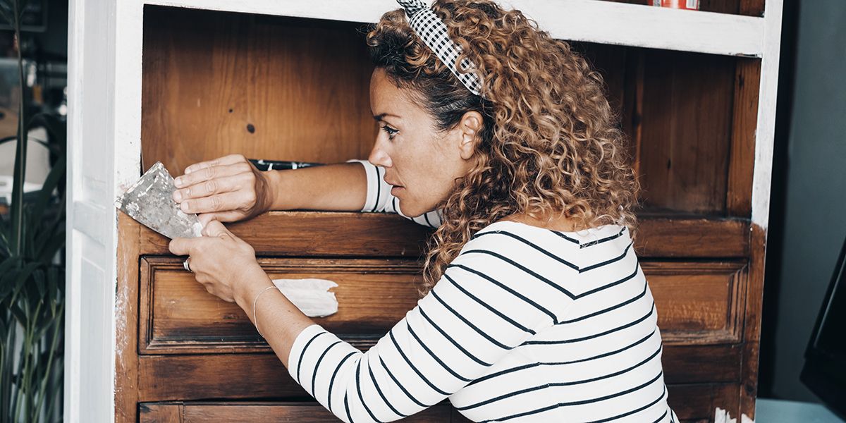 Donner une seconde vie à vos meubles : découvrez le guide ultime du relooking créatif
