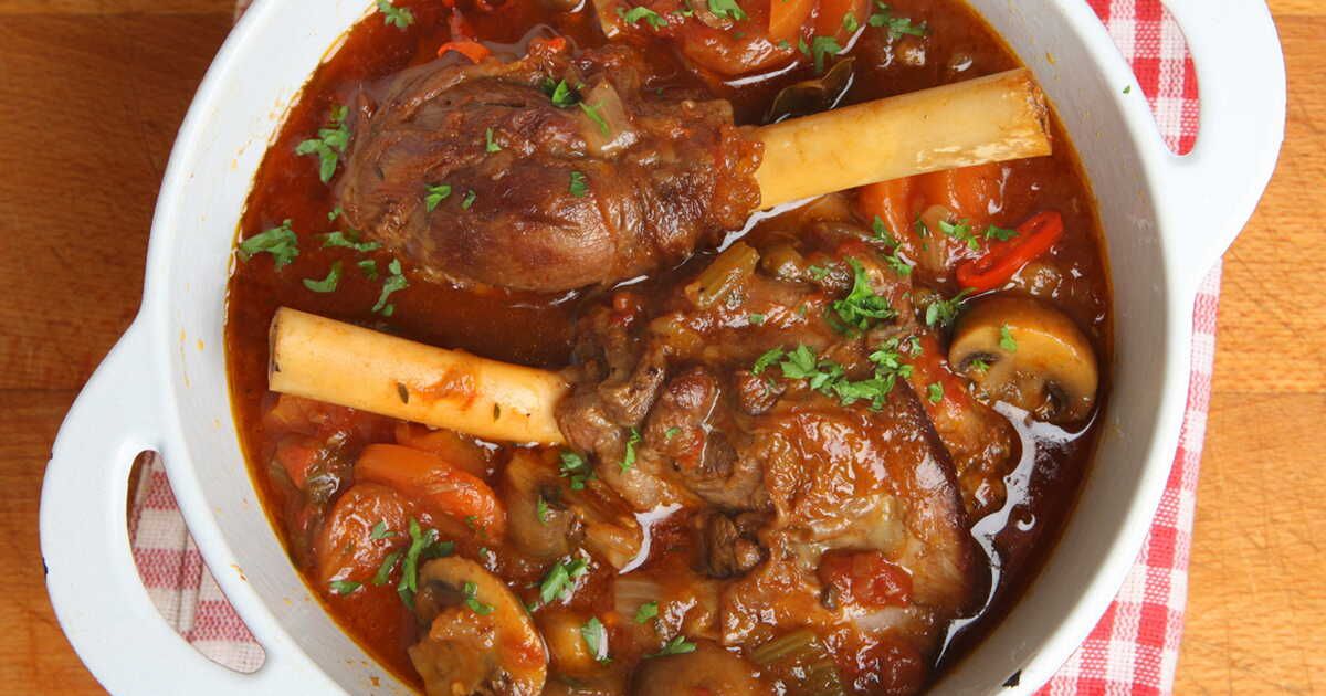 Préparez une souris d'agneau confite pour Pâques avec ces astuces infaillibles