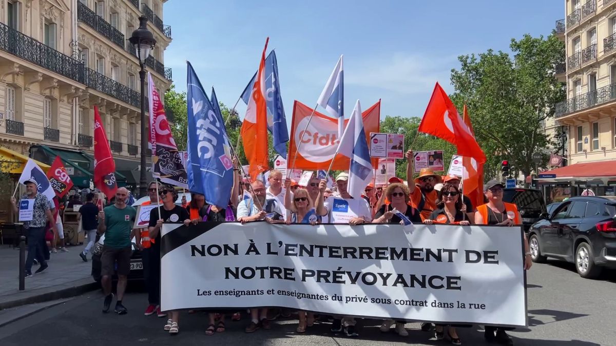 Les enseignants du privé en marche pour sauver leur prévoyance au Panthéon