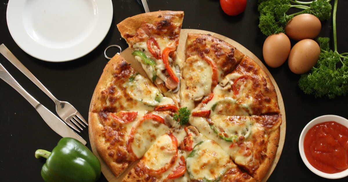 Une pizza estivale aux poivrons et ricotta : la recette ensoleillée de Laurent Mariotte
