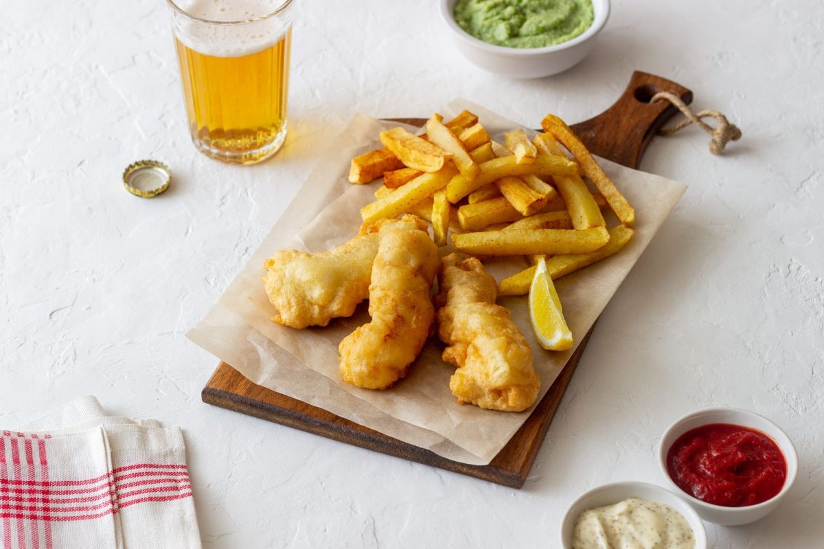 Cyril Lignac revisite le fish and chips : un délice facile à préparer