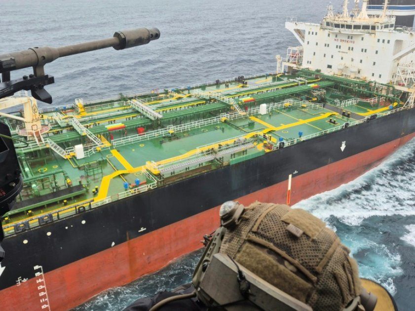 La France frappe encore : un pétrolier russe arraisonné en pleine mer