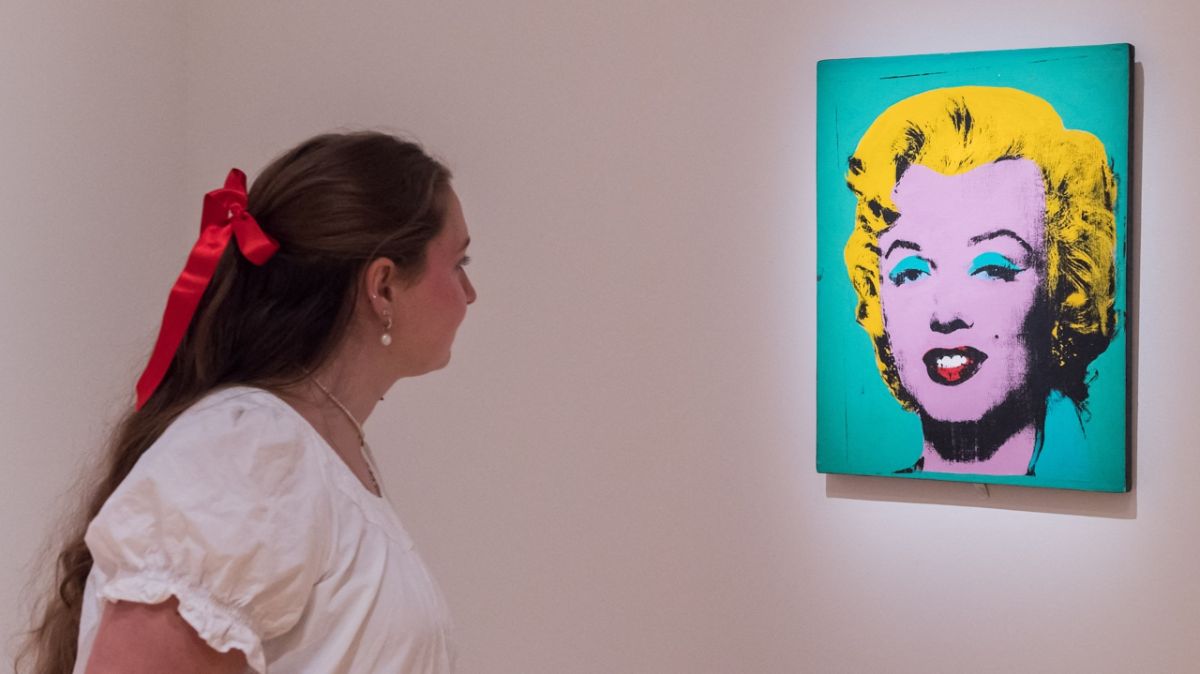 Quand Andy Warhol investit un supermarché breton : l'art rencontre la consommation