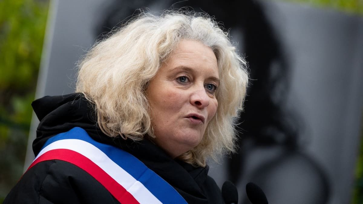 La maire du 10e arrondissement de Paris raconte son agression pendant la Nuit Blanche
