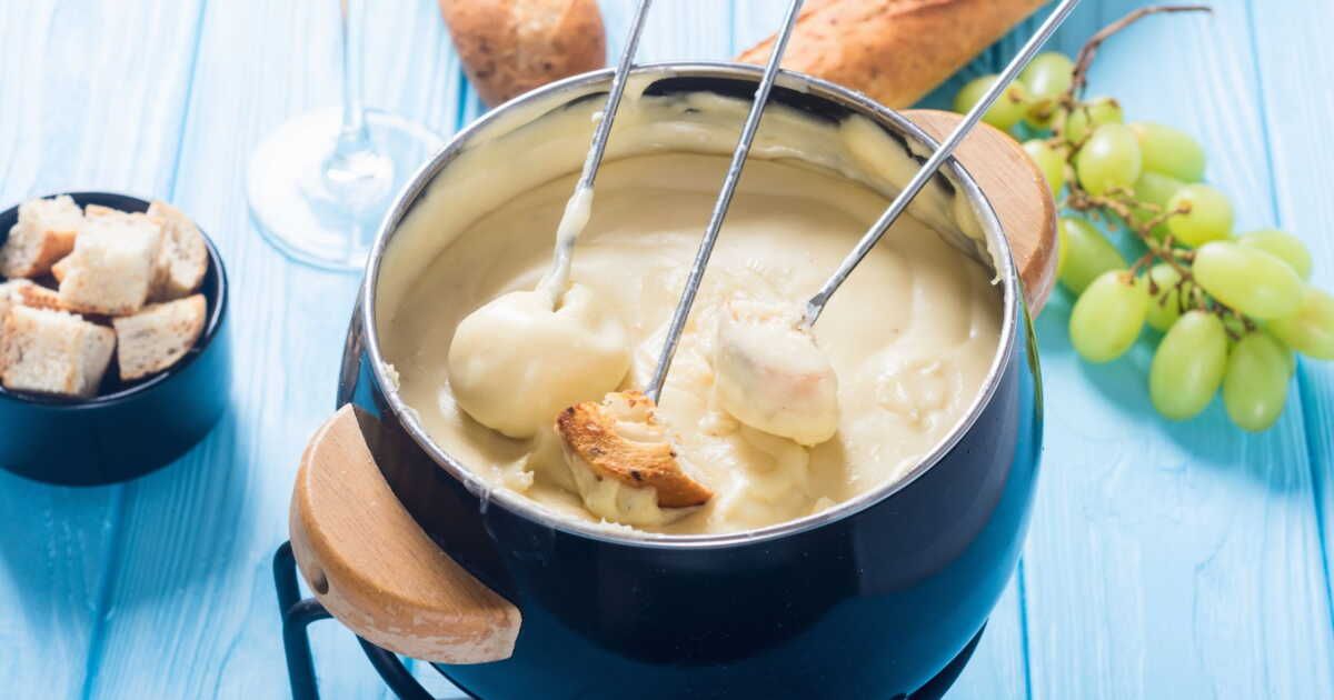 Une fondue gourmande sans laisser de reste : découvrez la méthode montagnarde