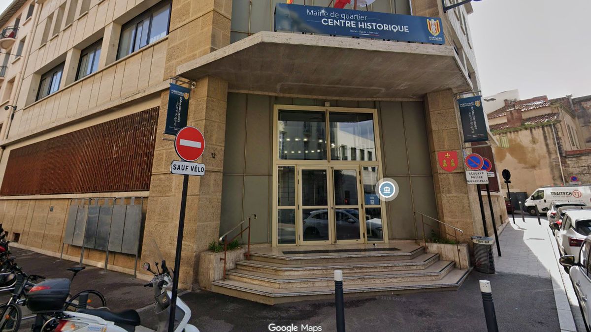 Un tatouage nazi à la mairie de Perpignan : un agent renvoyé