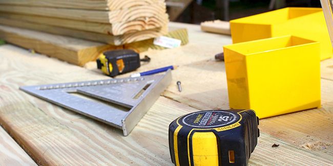 Montez une cloison en bois : guide complet et conseils pratiques