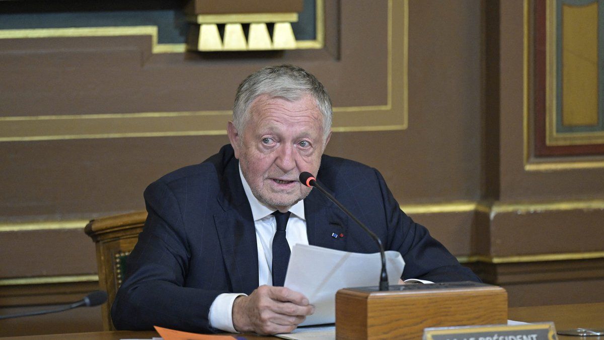 Jean-Michel Aulas persiste malgré la tempête : un conseiller visé par des accusations graves