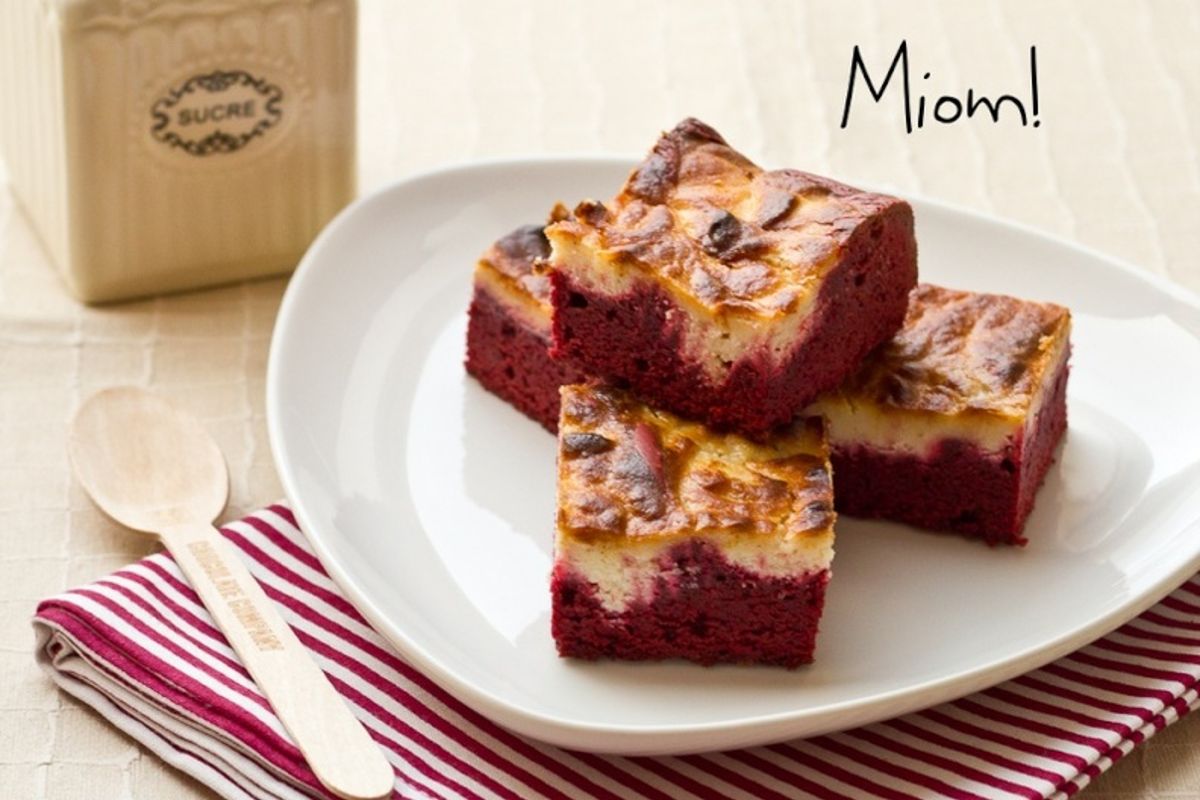 Savourez le délice du red velvet cheesecake brownie