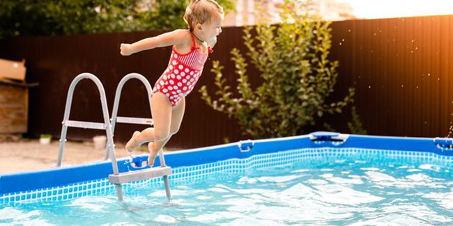 Créer une plage de rêve pour votre piscine hors-sol