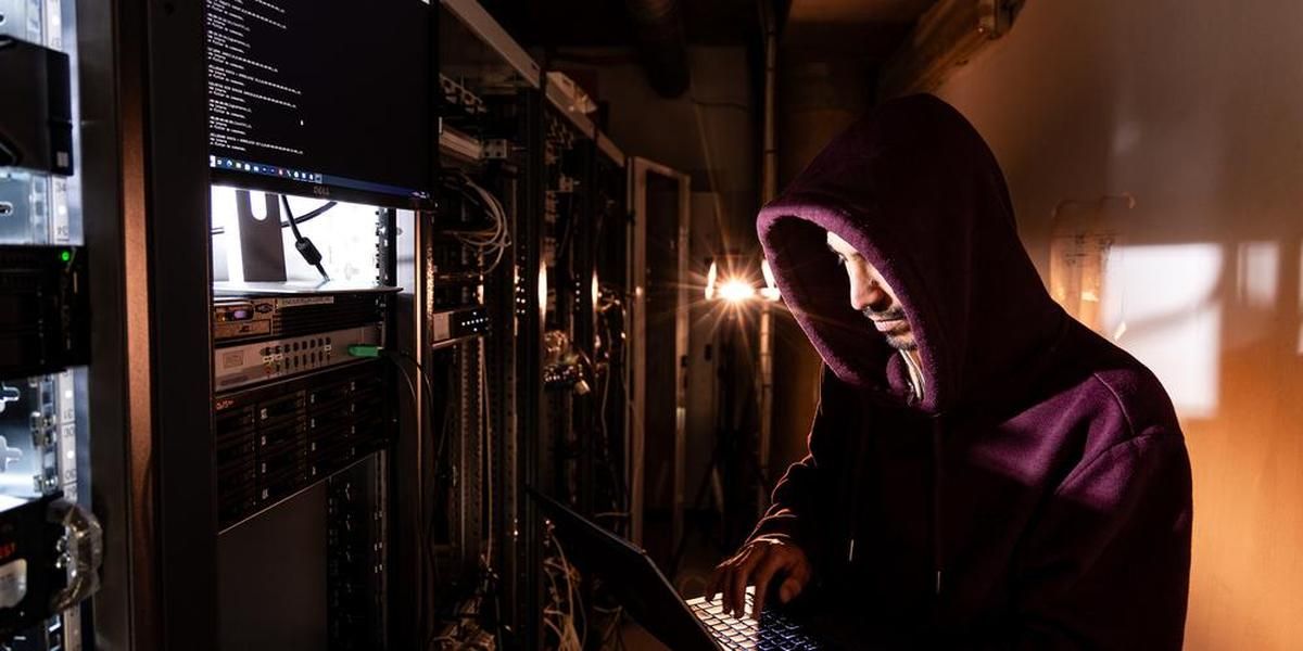 Deux jeunes hackers suspectés d'avoir dérobé des millions de données