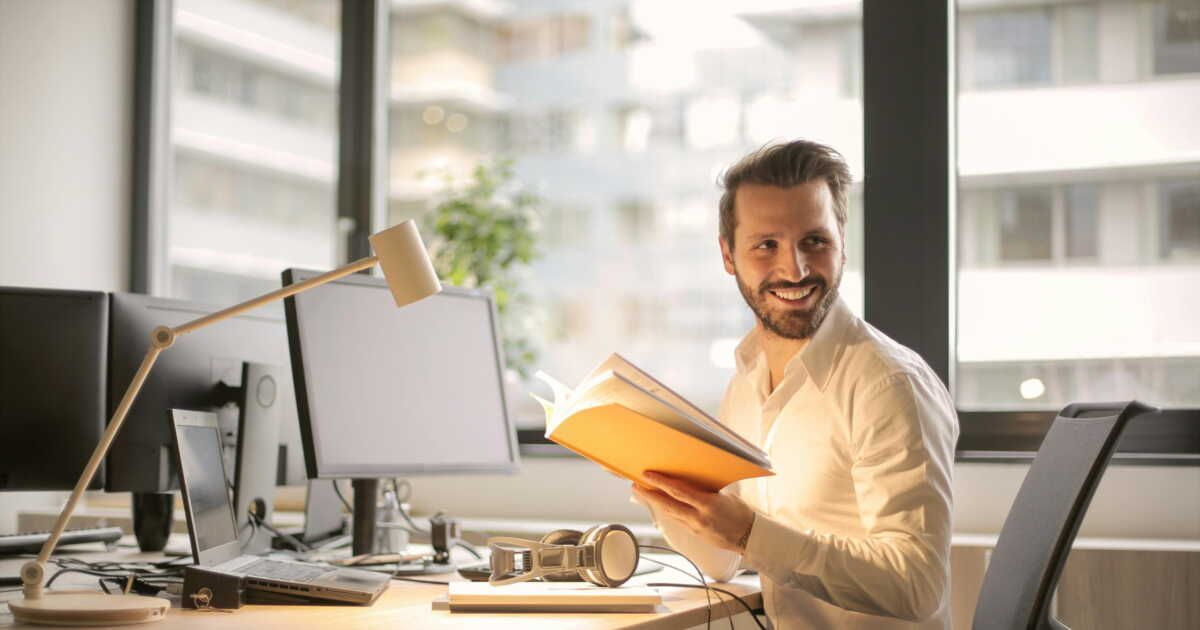 Salarié et auto-entrepreneur : ce que dit vraiment la loi